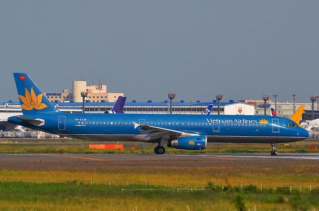 Airbus A321 (VN-A336) - I took this picture on May 30, 2017.