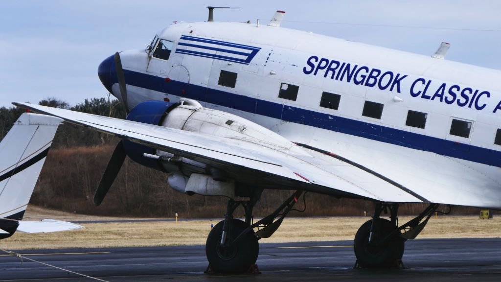 Douglas DC-3 (ZS-CAI) - New Reg: N353MM