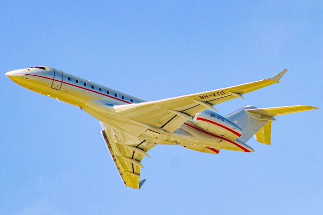 Bombardier Global Express (9H-VTD)
