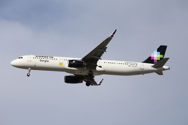 Airbus A321 (XA-VLT)