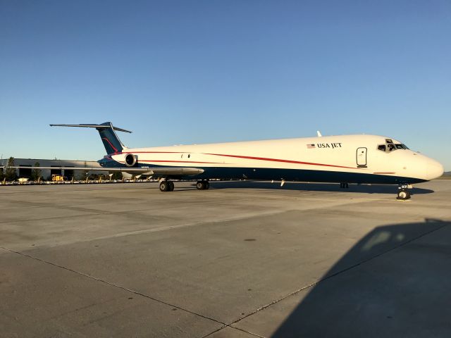 McDonnell Douglas MD-83 (N831US)