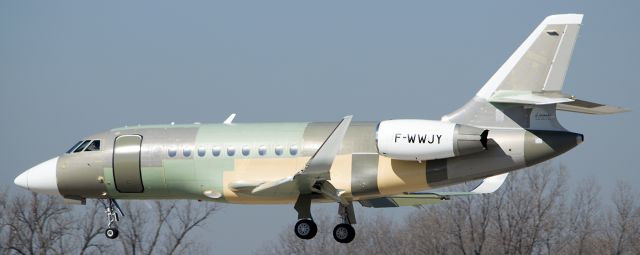 Dassault Falcon 2000 (F-WWJY) - A Falcon 2000LX arrives back at Little Rock's DAS, after a test flight. CN 285, this aircraft is now registered as N58GG. February 2013.