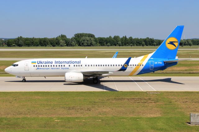 Boeing 737-800 (UR-PSU)