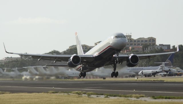 BOEING 767-200 (N941UW)