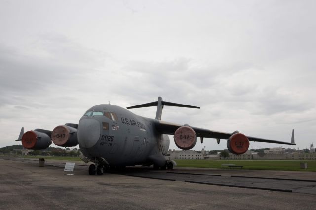 Boeing Globemaster III (87-0025)