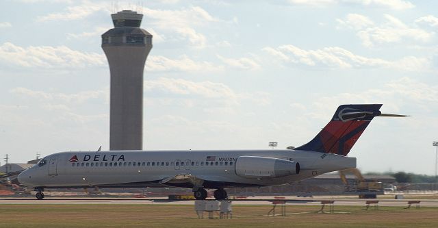 Boeing 717-200 (N987DN)