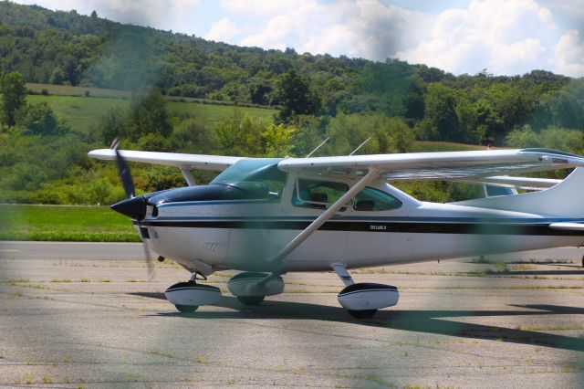 Cessna Skylane (N9793H) - N9793H Cessna Skylane C182/T at Harriman-and-West Airport KAQW (North Adams, MA).  Photo taken by Christopher Wright 