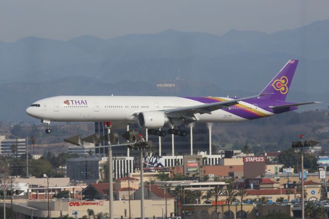 BOEING 777-300ER (HS-TKQ)