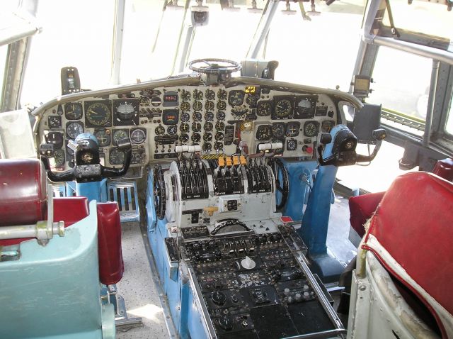 Cessna Skyhawk (N19999) - I was in the cockpit