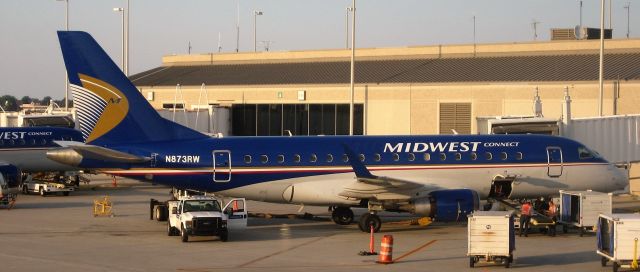 Embraer 170/175 (N873RW) - Aug 2009.