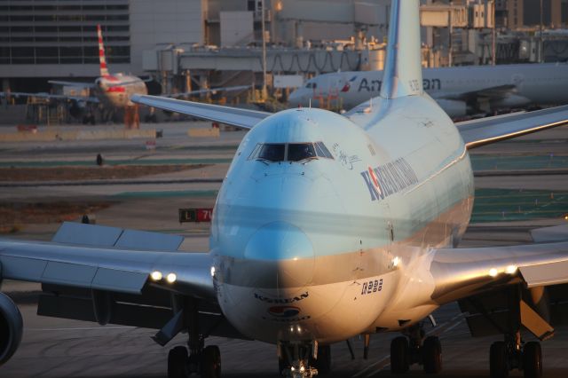 Boeing 747-400 (HL7605)