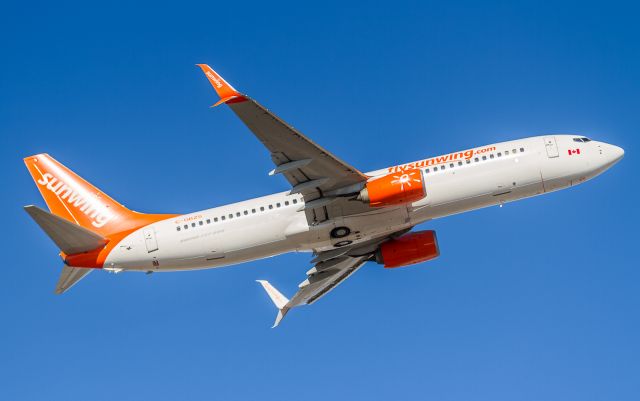 Boeing 737-800 (C-GBZS) - Sunwing 706 on her way to Aruba