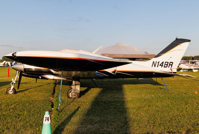 Cessna 310 (N14BR)