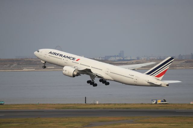 Boeing 777-200 (F-GSPF) - November 18th 2018:HND-CDG.