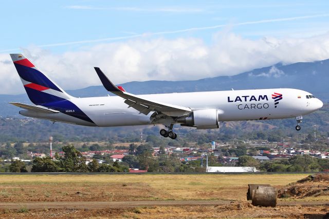 BOEING 767-300 (N536LA) - Second visit of newly-incorporated N536LA to the LATAM Cargo fleet.