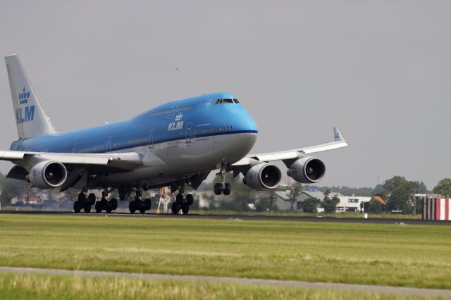 Boeing 747-400 (PH-BFV)