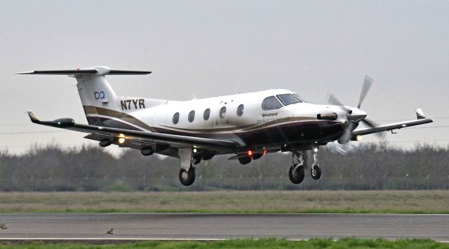 Pilatus PC-12 (N7YR) - Departing RWY 30, at KMCE