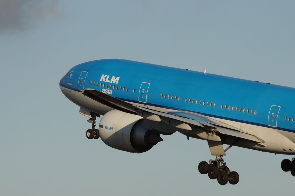 Boeing 777-200 (PH-BQI)