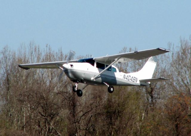 Cessna Centurion (N404BN) - Off of Rwy 32 at Downtown Shreveport.