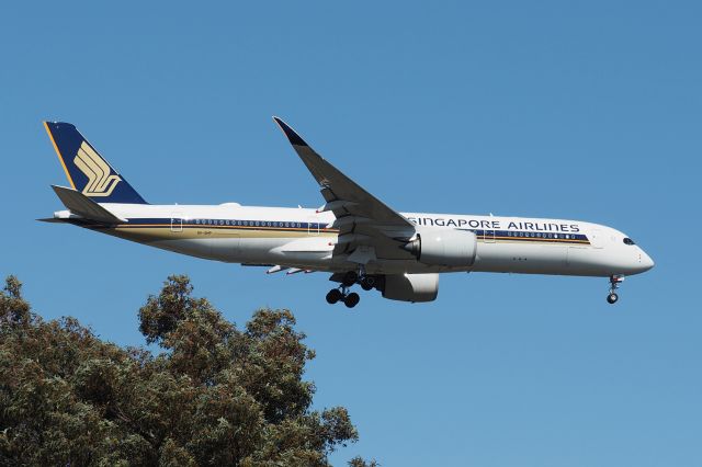 Airbus A350-900 (9V-SHP) - Airbus A350-941 cn 436. SIA 9V-SHP final rwy 21 YPPH 19 Oct 2022