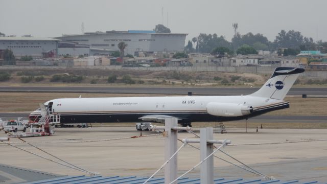 McDonnell Douglas MD-83 (XA-UVG) - EN PLATAFORMA