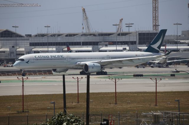 Airbus A350-1000 (B-LXF)