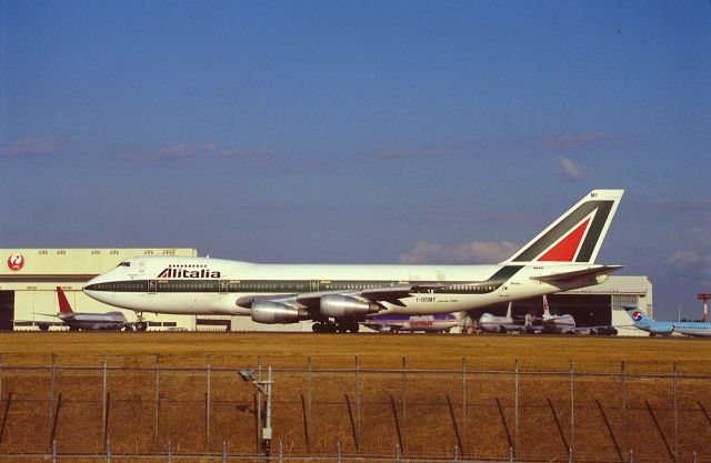 Boeing 747-200 (I-DEMT) - Departure at Narita Intl Airport Rwy34 on 1988/12/10