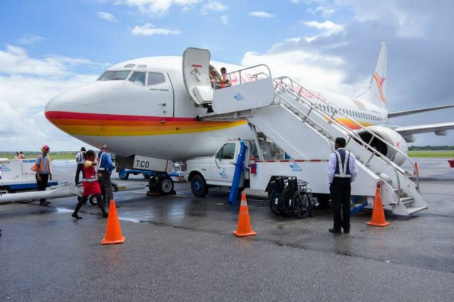 Boeing 737-700 (PZ-TCO)