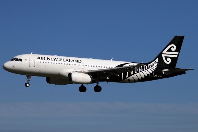 Airbus A320 (ZK-OJK)