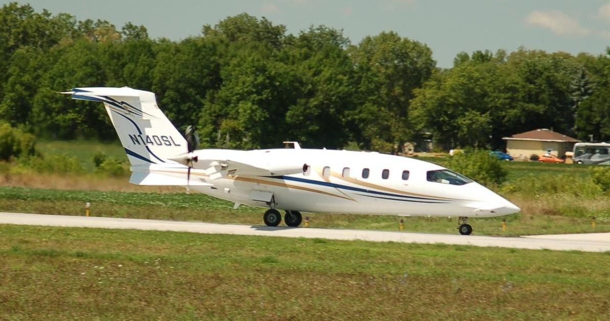 Piaggio P.180 Avanti (N140SL)