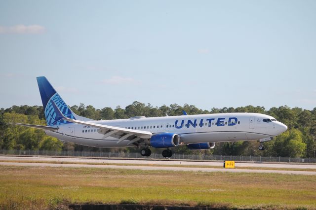Boeing 737-900 (N67815) - UAL129 IAH-RSW 12/9/24