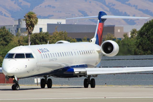 Canadair Regional Jet CRJ-900 (N170PQ)