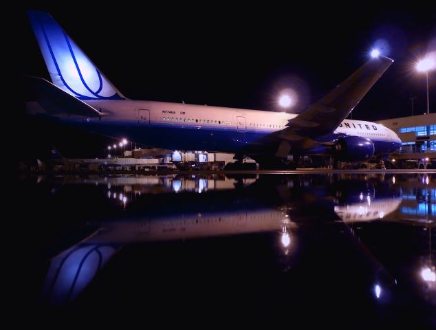 Boeing 777 (N774UA) - Parked on B36