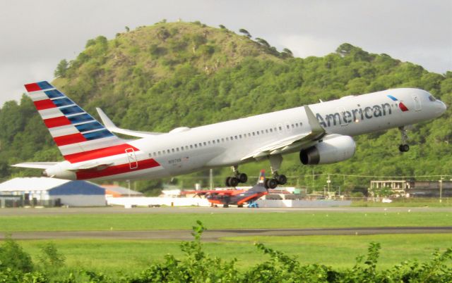 Boeing 757-200 (N197AN)