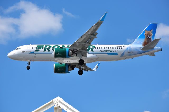Airbus A320 (N329FR) - TRIXIE THE FOX