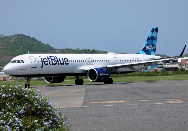 Airbus A321neo (N2084J)