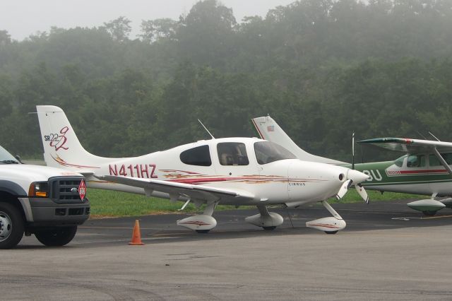 Cirrus SR-22 (N411HZ)