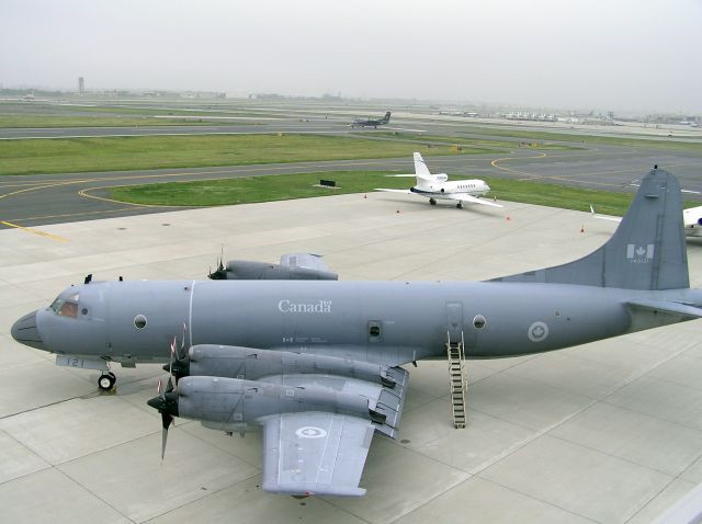 Lockheed P-3 Orion —