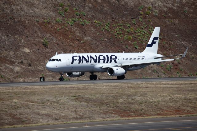 Airbus A321 (OH-LZG)