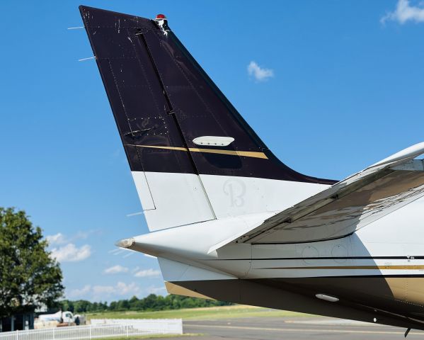 Beechcraft King Air 90 (N94XP)