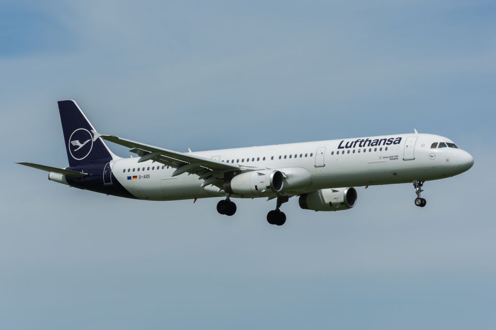 Airbus A321 (D-AIDI) - WAW/EPWA SPOTTING