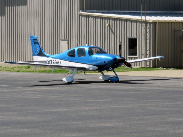 Cirrus SR-22 (N789HJ) - A very nice Cirrus.