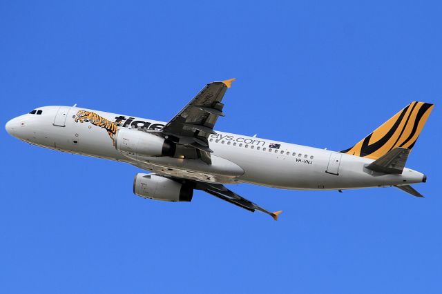 Airbus A320 (VH-VNJ)