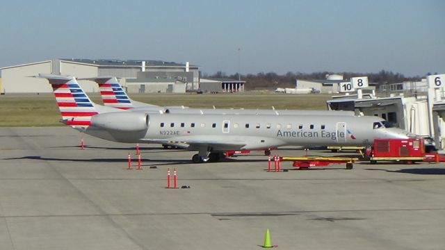 N922AE — - An American ERJ-145 at SGF. Date - Dec 19, 2015