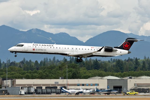 Canadair Regional Jet CRJ-900 (C-GJAZ)