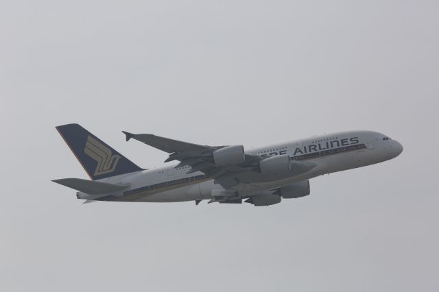 Airbus A380-800 (9V-SKN)