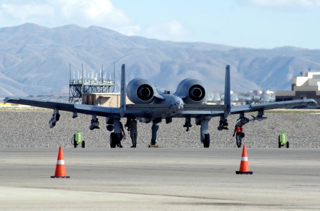 Fairchild-Republic Thunderbolt 2 (78-0618) - Being Dearmed after landing. New prespective, the rear of an A10.