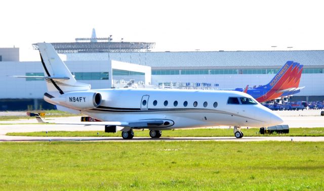 Hawker 800 (N94FY)