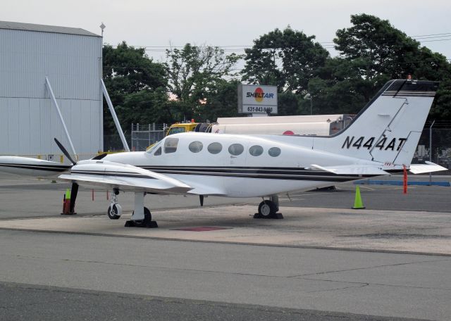 Cessna 421 (N444AT)