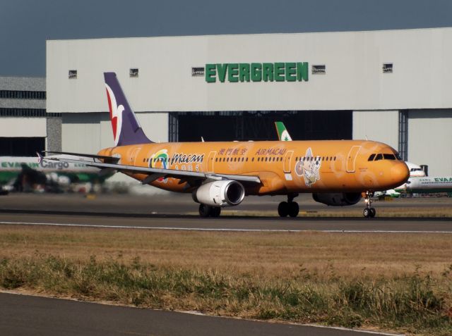 Airbus A321 (B-MAJ) - Air Macau